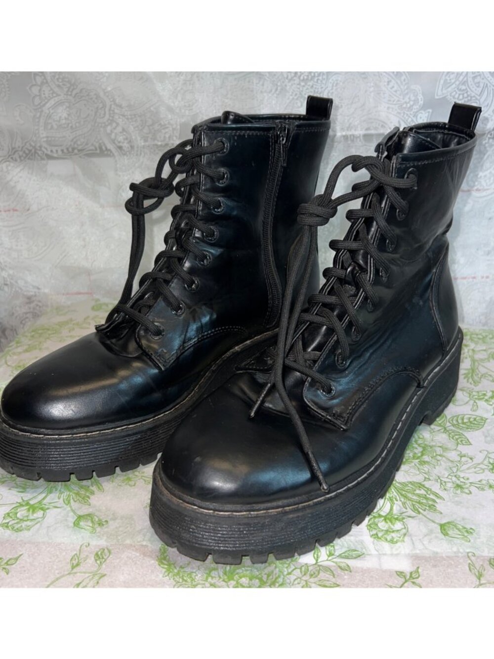 Women’s Black Lace-Up Combat Boots Side Zippers Chunky Sole Size 11
